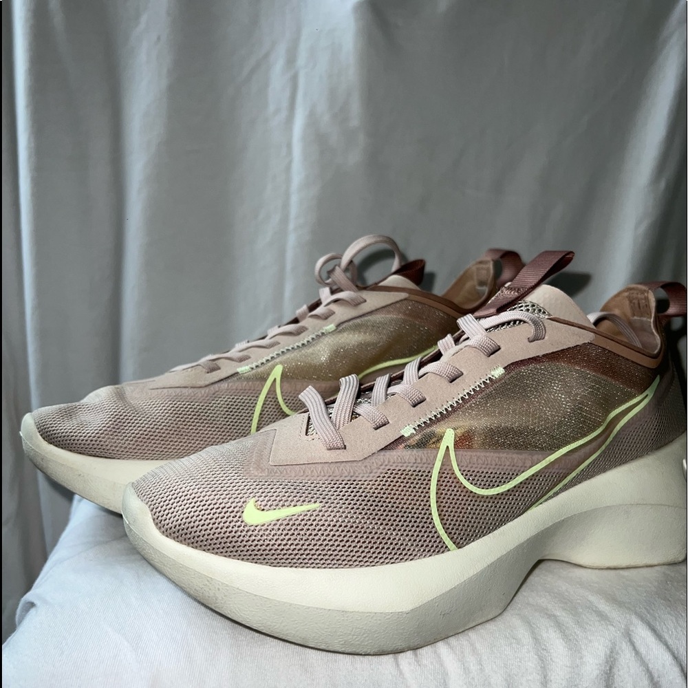 NIKE VISTA LITE